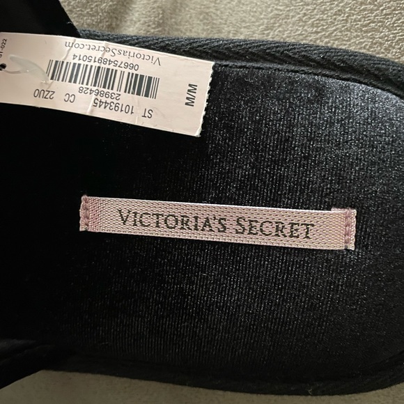 Brand new size M Black Victorias Secret comfortable sleepers - Picture 4 of 4